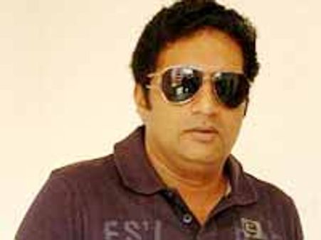 'ఆకాశమంత' తో అరవై లక్షలు నష్టం: ప్రకాష్ రాజ్