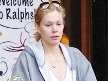 వినూత్న ప్రోగ్రాంకి శ్రీకారం చుట్టిన హీరోయిన్ ..!