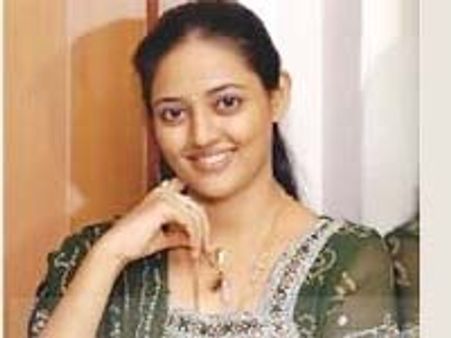 స్వామినిత్యానంద ప్రియురాలికి ఒకరోజుకి లక్ష రూపాయలంట...!