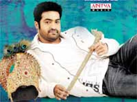 ఎన్టీఆర్ 'బృందావనం' కోసం విపరీతమైన పోటీ!?