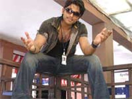 బధ్రినాధ్ లో అల్లు అర్జున్ వేసినటువంటి స్టెప్పులు అదరహొ..!