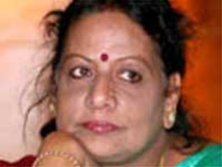 ప్రముఖ నటి, దర్శకురాలు వైశాలి కాసరవల్లి మృతి