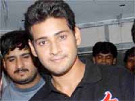 ఆ హిందీ చిత్రం స్పెషల్ షో చూసిన మహేష్