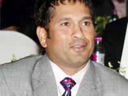 సినిమాలేంటని మండిపడుతున్న సచిన్ టెండూల్కర్