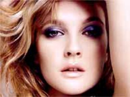 'గంగామాత' గా హాలీవుడ్ నటి డ్రూ బెరీ మోర్