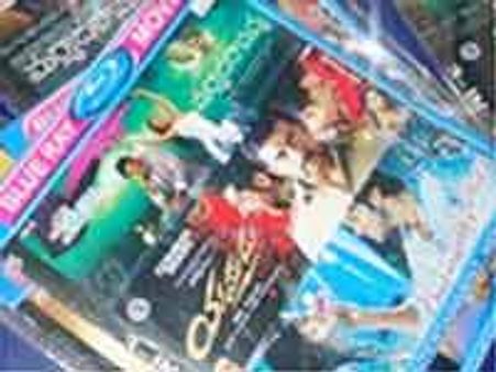 ‘రోబో’తో పాటు ‘పులి’ని పట్టుకున్న టాక్స్‌ ఫోర్స్‌...