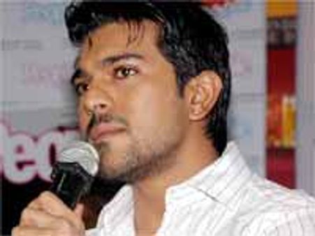 జూ ఎన్టీఆర్ తర్వత రామ్ చరణ్ హంగామా...