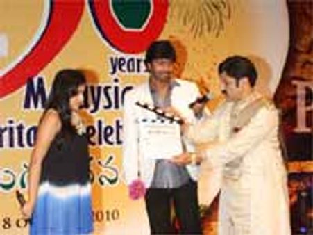 బాలకృష్ణ చేతుల మీదుగా అల్లరి నరేష్ సినిమా..