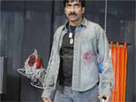 కళ్యాణ్ రామ్ కి 'కత్తి' లాంటి ట్విస్ట్ ఇచ్చిన రవితేజా!?