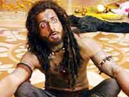 హాలీవడ్ లో నటించడానికి సిధ్దమైన తెలుగు విలన్..!