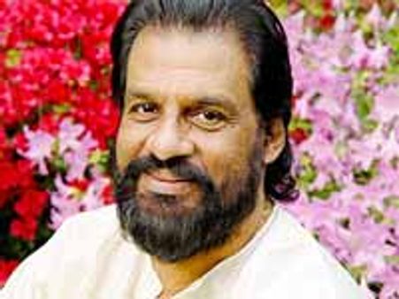 గాయకుడు యేసుదాసుకీ రోల్ చేస్తున్న చిత్రం