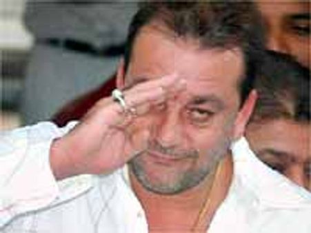 51 ఏళ్ళ వయస్సులో కవలలకు తండ్రి అయిన స్టార్ హీరో