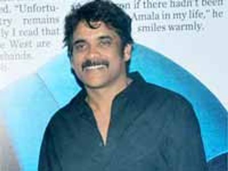 నాగార్జున చేతుల మీదగా ది హిందూ సినిమా ప్లస్ వీక్లీ ఎడిషన్....!