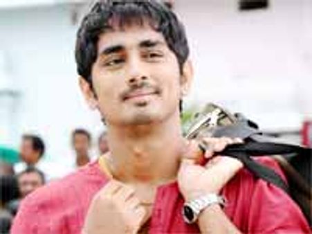 సిద్దార్ధ తాజా చిత్రం 'బావ' కు బయ్యర్లు కరువా?