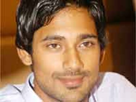 ఫ్లాప్ అయితే రెమ్యునేషన్ రిటన్ చేస్తానంటున్న తెలుగు హీరో