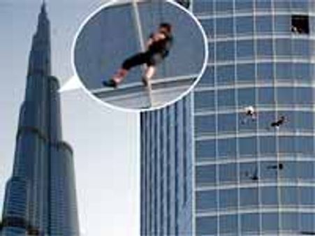 ప్రపంచంలోని ఎత్తైన భవనం బుర్జ్ ఖాలిఫా నుండి స్టంస్ట్స్..సిద్దమైన హీరో..!