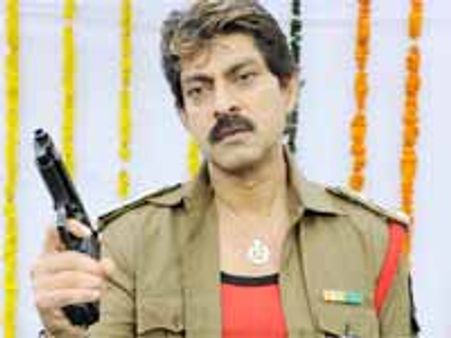 ‘చట్టం’...నీ అబ్బ సొత్తా? నిలదీస్తున్న జగపతి బాబు