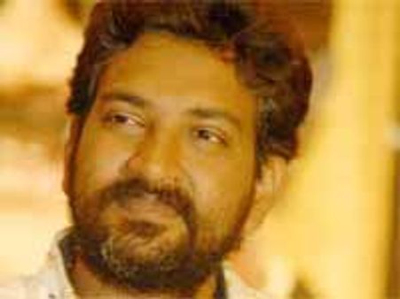 రాజమౌళి తాజా చిత్రం 'ఈగ' లో ఆ యంగ్ హీరోనే...