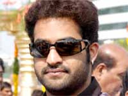 వరసగా నందమూరి సినిమాలే హిట్టు..జూ..ఎన్టీఆర్