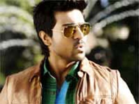 సినిమా సినిమాకీ రెమ్యునేషన్ పెంచుతున్న రామ్ చరణ్