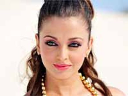 ఐశ్వర్య రాయ్ నిర్ణయం అనుష్క భవిష్యత్..