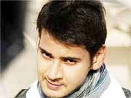 మహేష్ బాబు కన్నా'రోబో' డైరెక్టర్ కే ఎక్కువంటా...!?