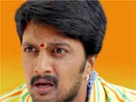 రాజమౌళి తాజా చిత్రం 'ఈగ' లో విలన్ ఎవరంటే...