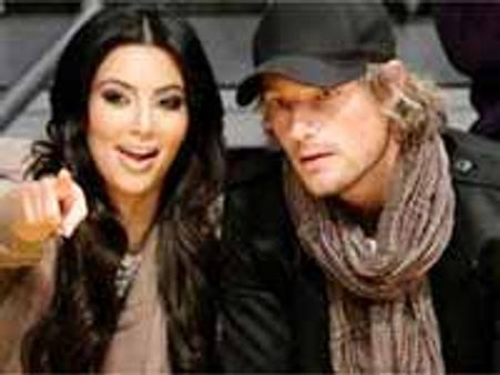 ఆమెకు అతను అతనికి ఆమె ఇద్దరూ కలసి విచ్చలవిడి డేటింగ్...