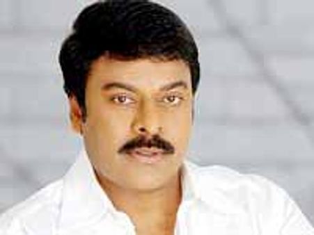 చిరంజీవి 150వ చిత్రానికి జగన్ అడ్డుకాబోతున్నారా?