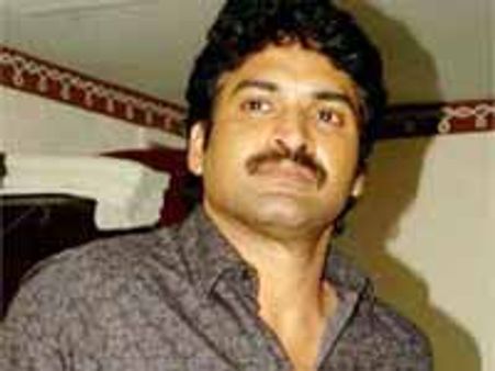 అప్పుడు కమేడియన్ హీరో అయ్యాడు ఇప్పుడు విలన్ హీరో...