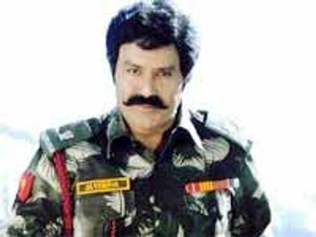 ఓ బొబ్బిలి పులిలా, ఓ సర్ధార్ పాపారాయుడులా బాలకృష్ణ