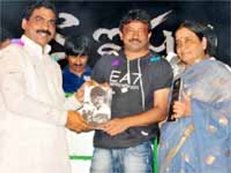 'నా ఇష్టం' అంకితం నాకేఎందుకంటే.. వర్మ(పుస్తకావిష్కరణ విశేషాలు)