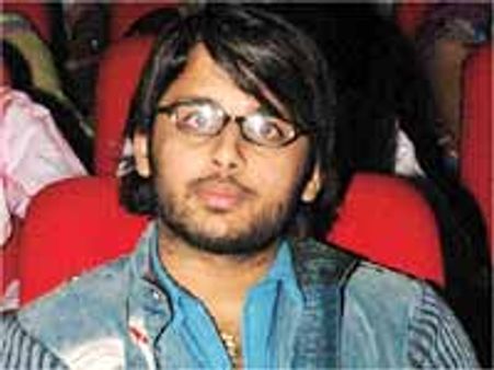 వెబ్ సైట్స్ పై విరుచుకుపడ్డ హీరో నితిన్