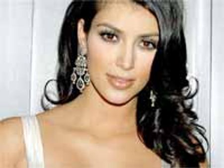 2010గాను అత్యధిక పారితోషకం తీసుకునే హీరోయిన్ గాఆమే టాప్..