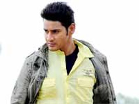 రామ్ గోపాల్ వర్మ రాజకీయంపై ఇట్రస్ట్ చూపిస్తున్న మహేష్...