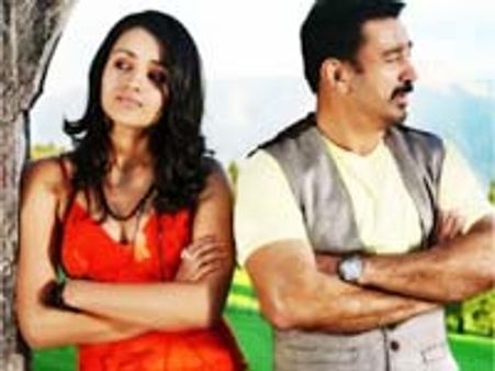 హిందువల మనోభావాలు దెబ్బతీసిందంటూ త్రిష పై కేసు