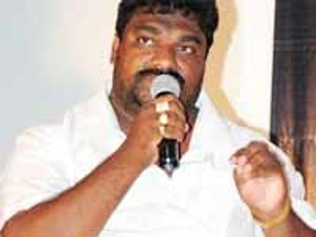 చిరు ఫ్యామిలీ హీరోల వల్లే చిత్ర పరిశ్రమ చిత్తు: నట్టి కుమార్