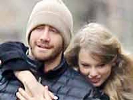 పుట్టినరోజు నాడు తన ప్రేమసికి అత్యంత ఖరీదైన గిప్టు ఇచ్చినటువంటి హీరో..