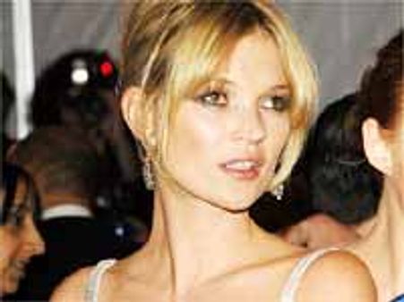 బెడ్ రూమ్స్ కలిగినటువంటి ఇంటిని సోంతం చేసుకున్న హీరోయిన్..