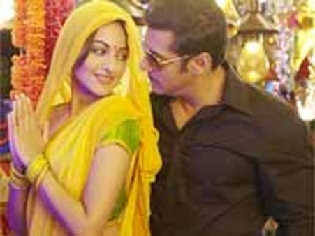 ఆ హీరోయిన్ బికినితో నిద్రకు దూరమైన స్టార్ హీరో...