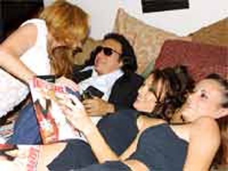 37సంవత్సరాలకే, 5,000మందితో బెడ్ పంచుకోని రికార్డు నెలకొల్పా..