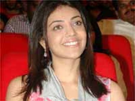 ఆరెంజ్ హీరోయిన్ లా మెరుపు హీరోయిన్ రామ్ చరణ్ కి టోపి పెడుతోందా..!