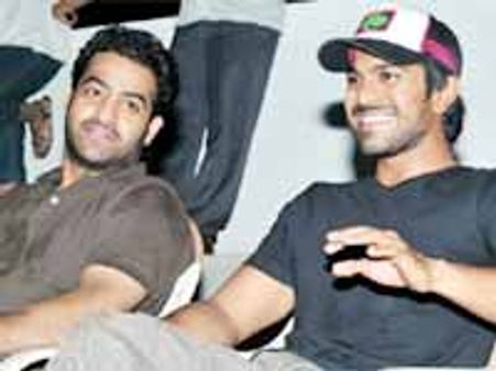 టాలీవుడ్‌ క్రికెట్ ఐకాన్స్ గా జూ ఎన్టీఆర్, రామ్‌ చరణ్