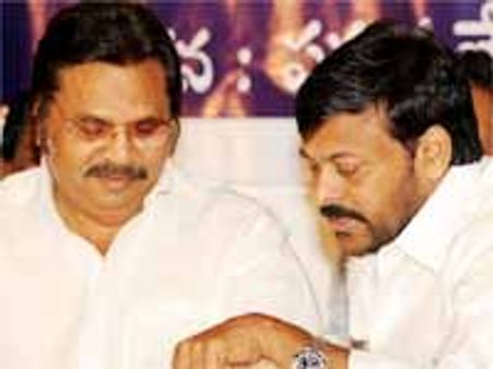 చిరంజీవి-దాసరి నారాయణరావుని కలిపిన నాటి మేటి ఆణిముత్యం...