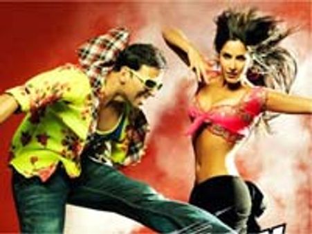 అక్షయ్‌కుమార్ ‘తీస్ మార్ ఖాన్’ చిత్రం హిట్టా? ఫట్టా?