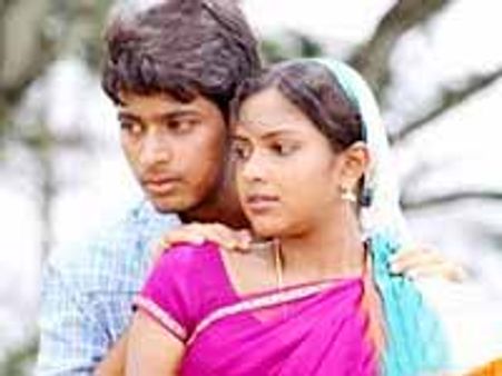 'నేటి చరిత్ర' దర్శకుడుకి ఆల్రెడీ దేహశుద్ధి చేసారు...