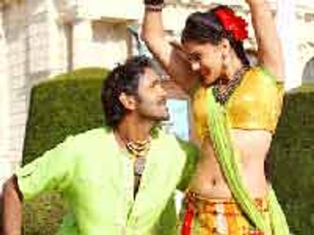 సెన్సార్ బోర్డ్ కు డబ్బు ఎరగా చూపుతాం: మంచు విష్ణువర్థన్, లక్ష్మీ ప్రసన్న