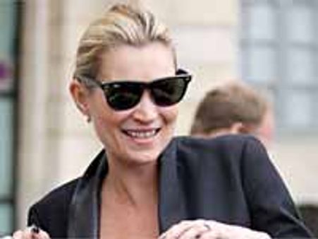 షూటింగ్ లేనప్పుడు సహాజంగా ఉండడానికే ఇష్టపడుతానంటున్న స్టార్ మోడల్