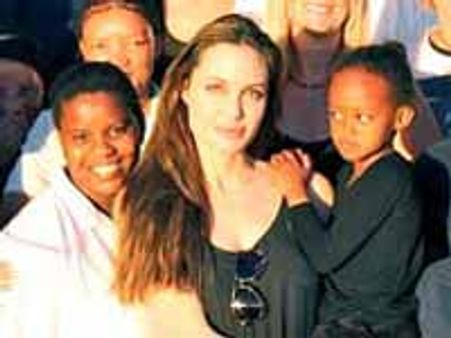 మూగ జీవాల మీద ఉన్న ప్రేమకు 2మిలియన్ డాలర్లు విరాళం