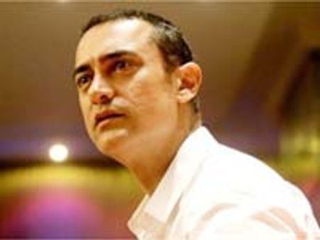 హీరో కోసమే వేశ్యల అవతారం ఎత్తుతున్న ఆ స్టార్ హీరోయిన్స్